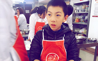 王佳明