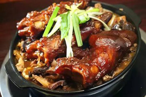 牛骨牛杂煲